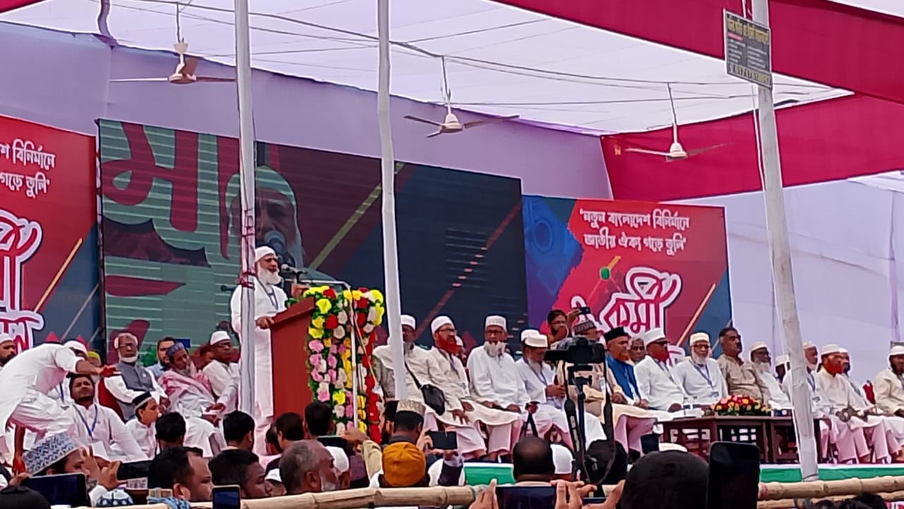 শেখ হাসিনার আইন অনুযায়ী বিচার করা হবে: জামায়াতের আমির