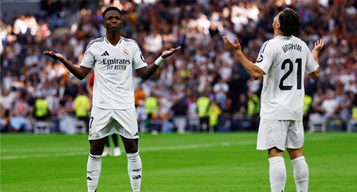 ছন্দে ফিরলো রিয়াল, ভিনিসিউসের হ্যাটট্রিক