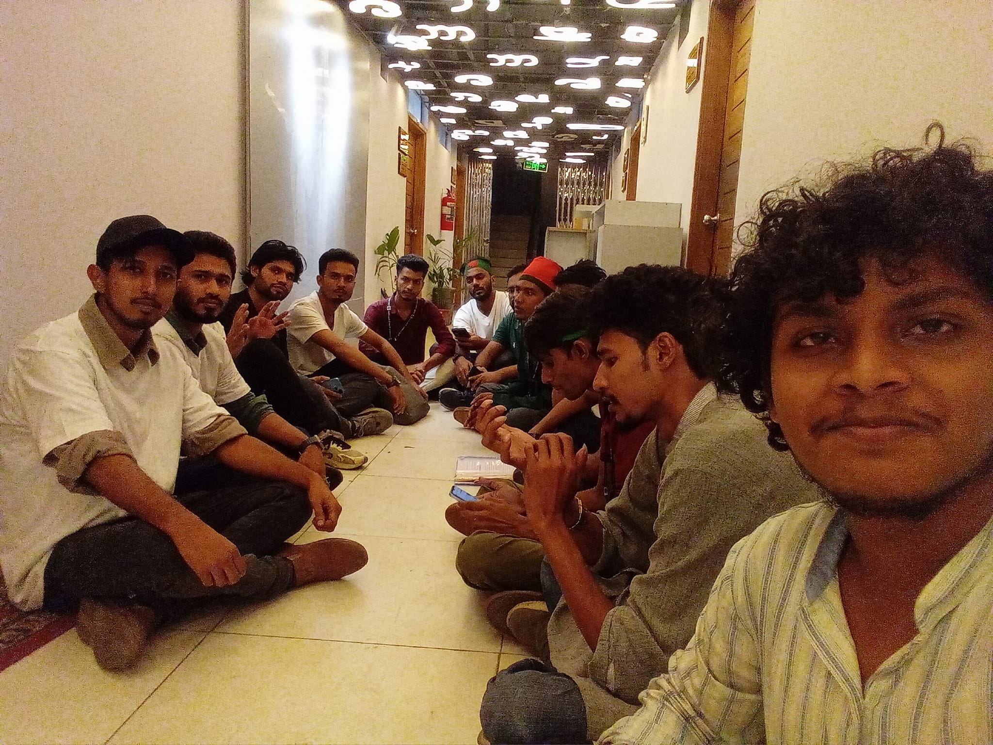 সচিবালয়ে অনশনে তিতুমীর কলেজ ১৪ ছাত্র, কলেজের ফটকে ফের অবরোধ