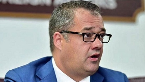 টবি ক্যাডমানকে চিফ প্রসিকিউটরের বিশেষ পরামর্শক নিয়োগ