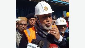 কিছু লোককে খুশি করতে গোপালগঞ্জসহ বিভিন্ন স্থানে বিলাসবহুল রেলস্টেশন নির্মাণ হয়েছে