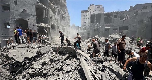 গাজায় ইসরায়েলি হামলা: নিহত ১০০, আটকা বহু মানুষ