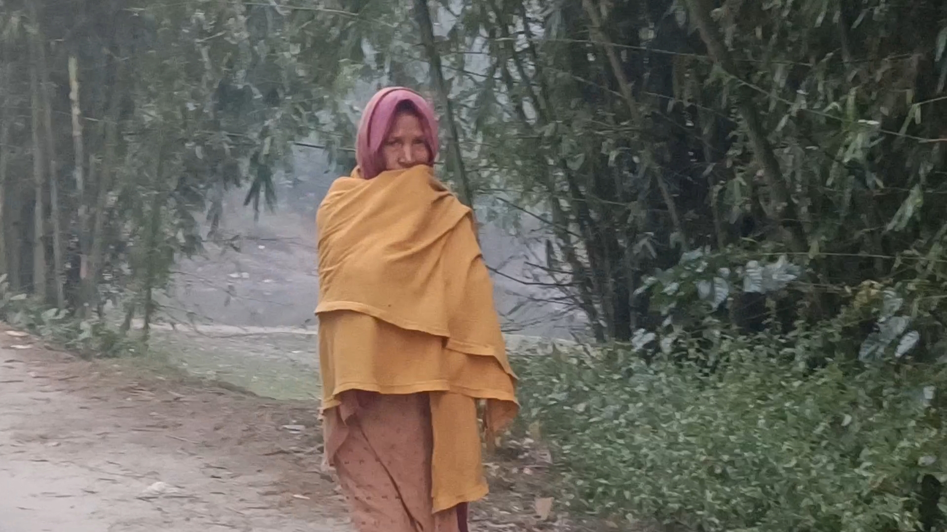 কুড়িগ্রামে শীতের দাপটে জনজীবনে ভোগান্তি, শীতবস্ত্রের আবদার নিম্ন আয়ের মানুষের