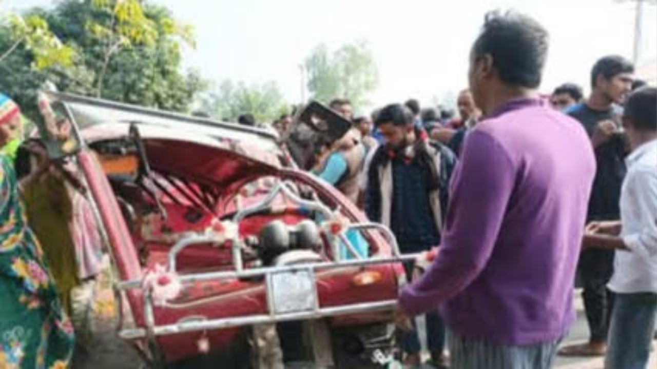 ভুরুঙ্গামারীতে সড়ক দূর্ঘটনায় নিহত ২,আহত ৩