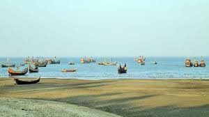 সীমান্তে গোলার শব্দ নেই, তবে সেন্টমার্টিন রুটে নৌযান বন্ধ