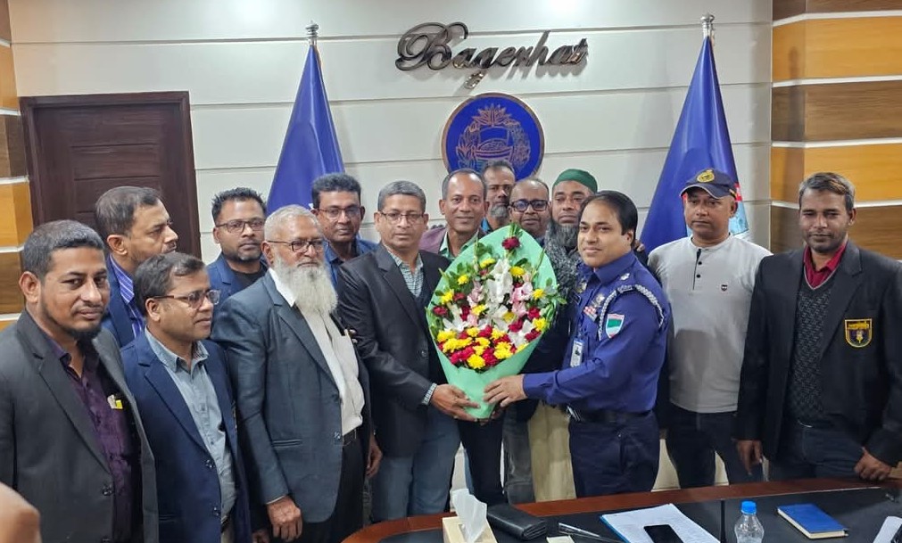 বাগেরহাট প্রেসক্লাবের নবনির্বাচিত কমিটিকে সংবর্ধনা দিলেন পুলিশ সুপার