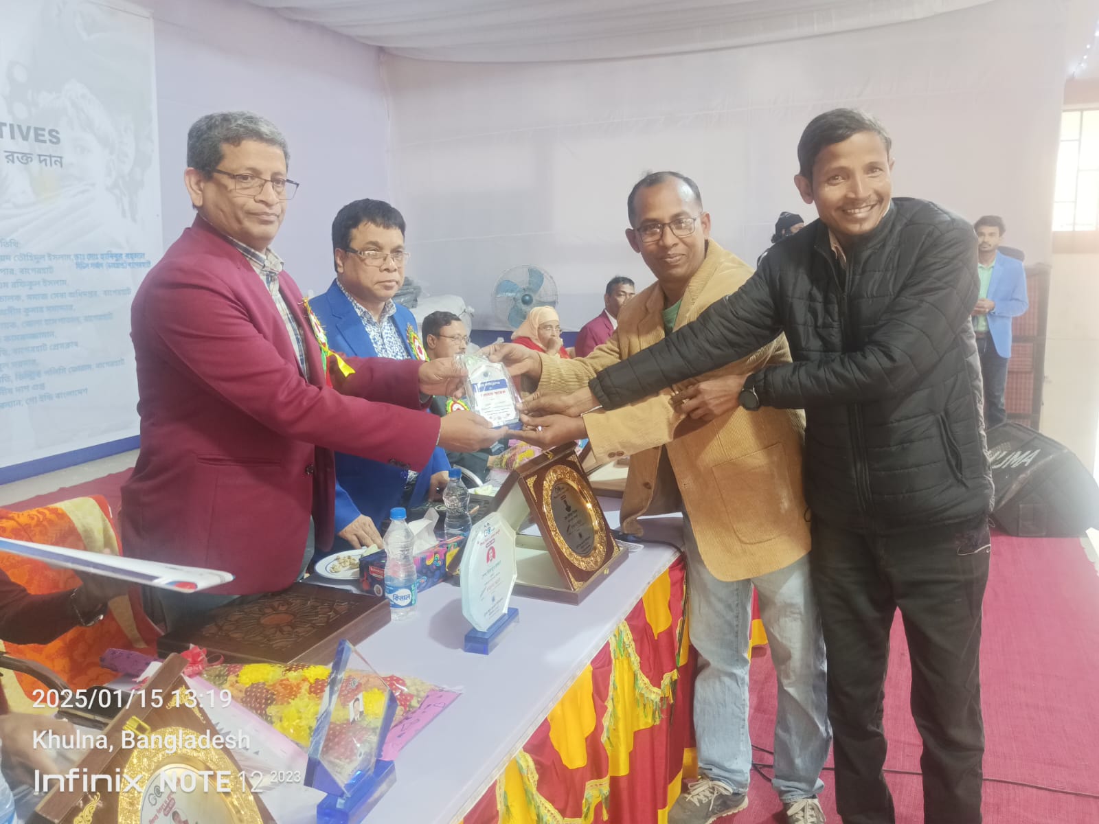 বাগেরহাটে বিনামূল্যে থ্যালাসেমিয়া রোগীদের রক্ত প্রদান, খুশি রোগীরা