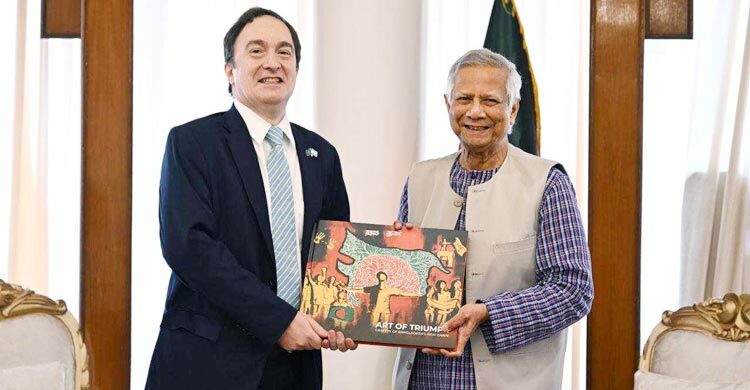 ফুটবলের সম্পর্ক কাজে লাগিয়ে দ্বিপাক্ষিক সহযোগিতা বাড়াতে পারি