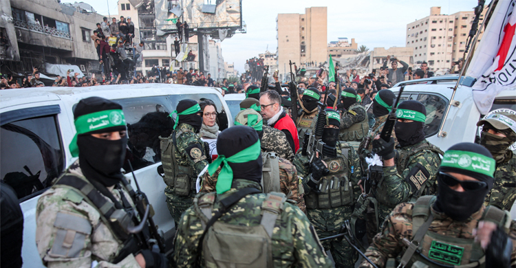 ৩ জিম্মিকে ফেরত পেয়ে ৯০ ফিলিস্তিনিকে মুক্তি দিলো ইসরায়েল