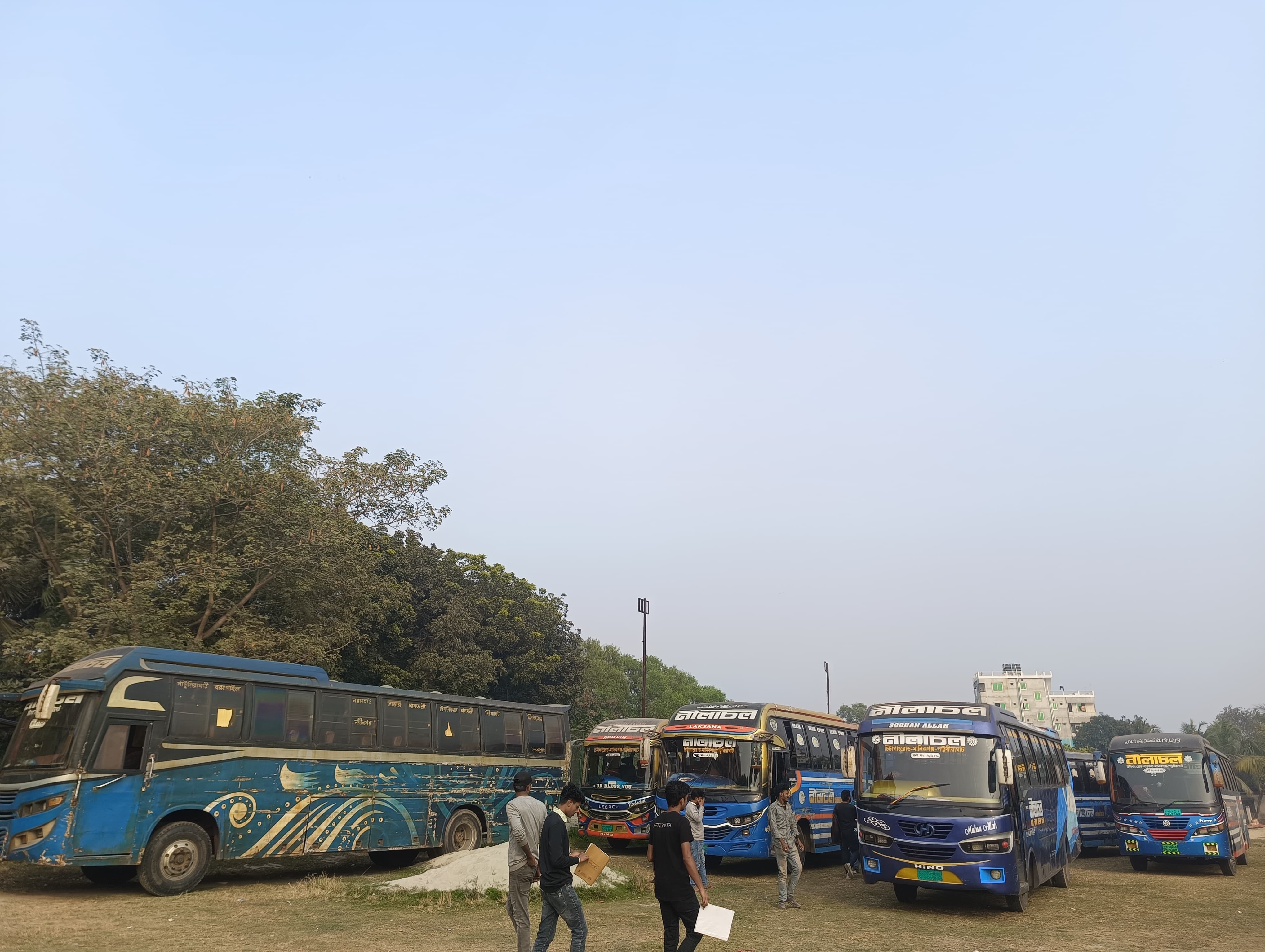 গবিতে আটকৃত নীলাচল পরিবহনের ৯ বাস ছাড়া হলো মুচলেকা নিয়ে