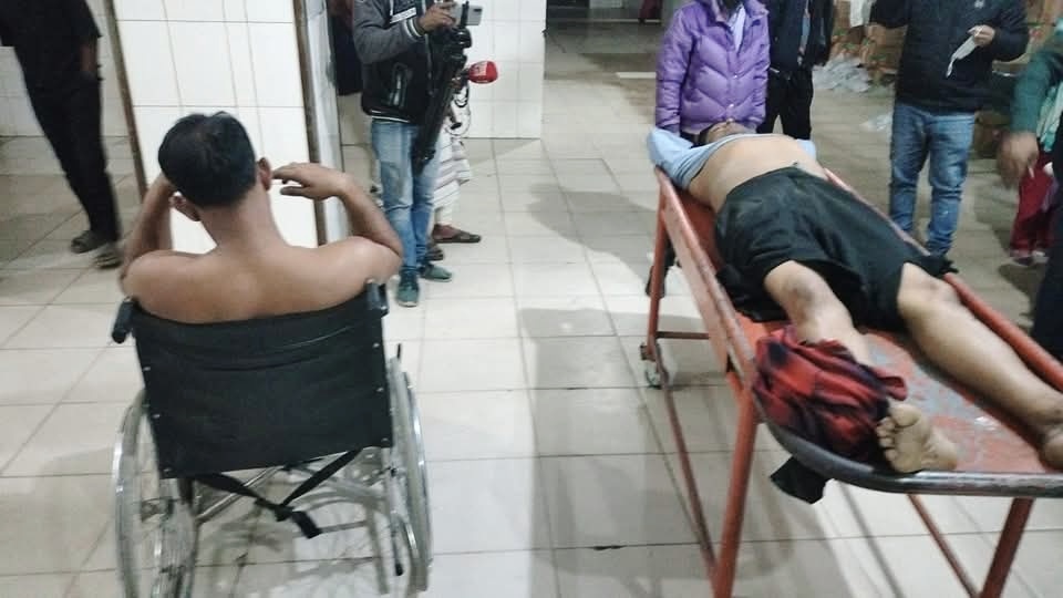 ফরিদপুরে অভিযান চলাকালে ডিবি পুলিশের উপর হামলা, আহত ৩