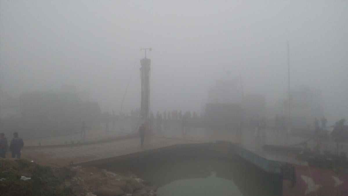 দৌলতদিয়া-পাটুরিয়া নৌরুটে ফেরি চলাচল বন্ধ