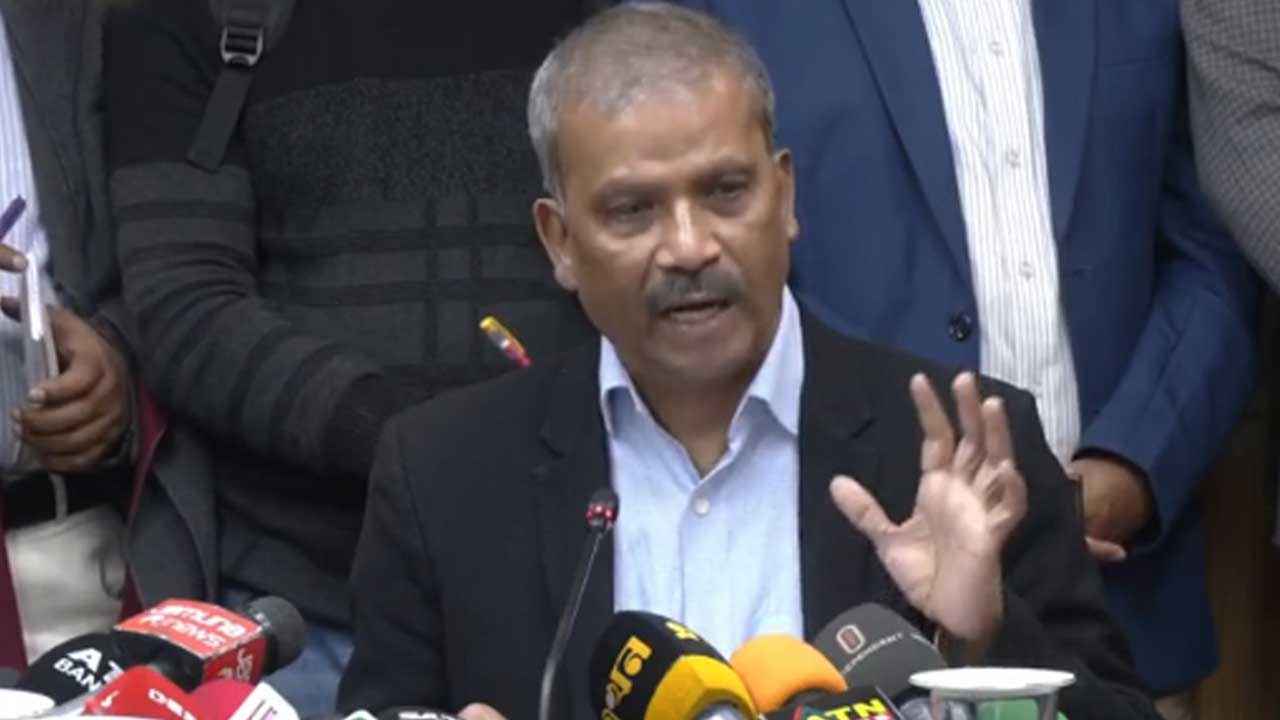 ভোটের সময় এই সরকার যথেষ্ট নিরপেক্ষ থাকবে: আসিফ নজরুল