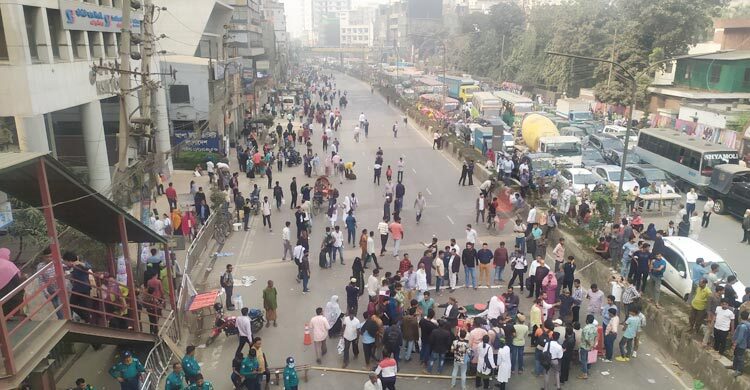 কারও আশ্বাসে সড়ক ছাড়বেন না অভ্যুত্থানে আহতরা, সরকারকে আলটিমেটাম