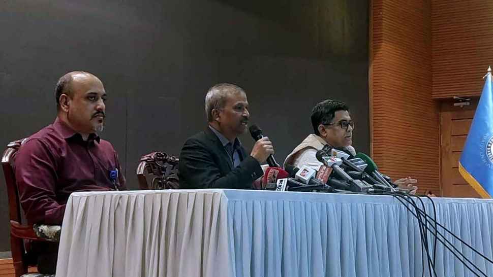 ৬ কমিশনের সুপারিশ: ফেব্রুয়ারির মাঝামাঝি রাজনৈতিক দলের মতামত নেবে সরকার