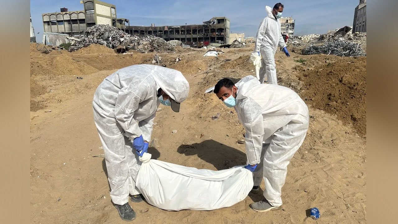 গাজায় ধ্বংসস্তূপে মিলল ৭ লাশ, ইসরায়েলি হামলায় নিহত আরও ৪