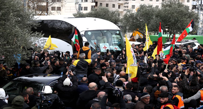 ৩ ইসরাইলির বিনিময়ে ৩৬৯ ফিলিস্তিনি মুক্তির জন্য প্রস্তুত