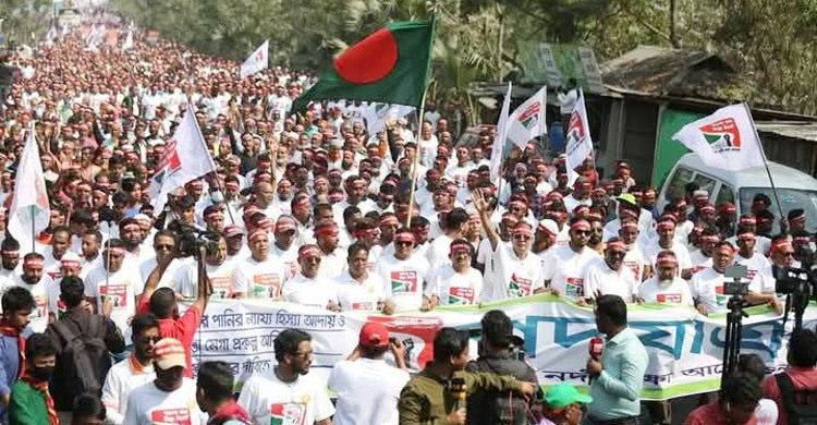 তিস্তা বাঁচানোর পদযাত্রায় মানুষের ঢল