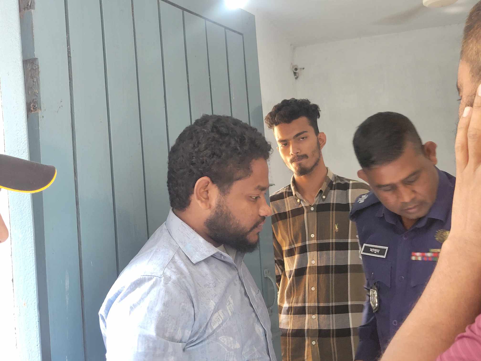 ইবিতে দুই ছাত্রলীগ নেতাকর্মী আটক, থানায় সোপর্দ