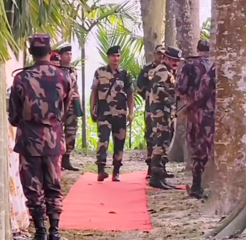 ফুলবাড়ী সীমান্তে বিজিবি-বিএসএফের পতাকা বৈঠক অনুষ্ঠিত