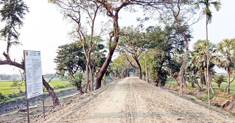 বেড়িবাঁধ সংস্কার হওয়ায় স্বস্তি কৃষকদের : দুর্যোগে রক্ষা পাবে ফসল