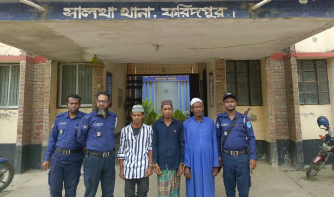 সালথায় পুলিশের উপর হামলার মামলায় ৩ জন গ্রেপ্তার