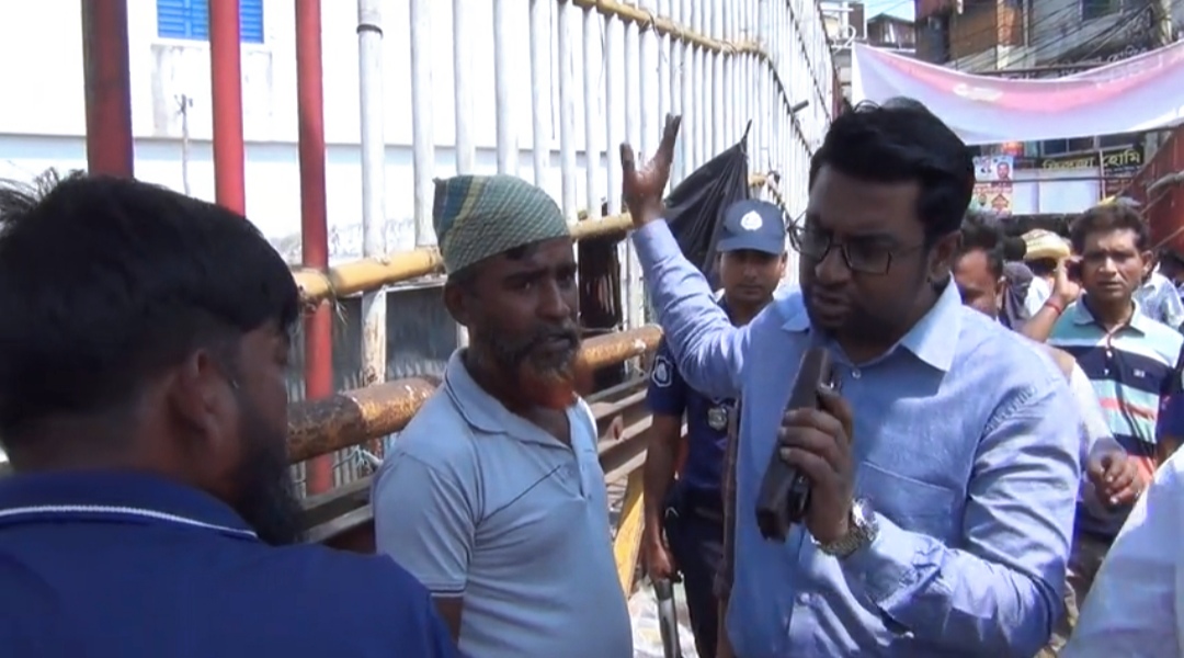 ফরিদপুরে দেড় শতাধিক অবৈধ ব্যবসা প্রতিষ্ঠান উচ্ছেদ