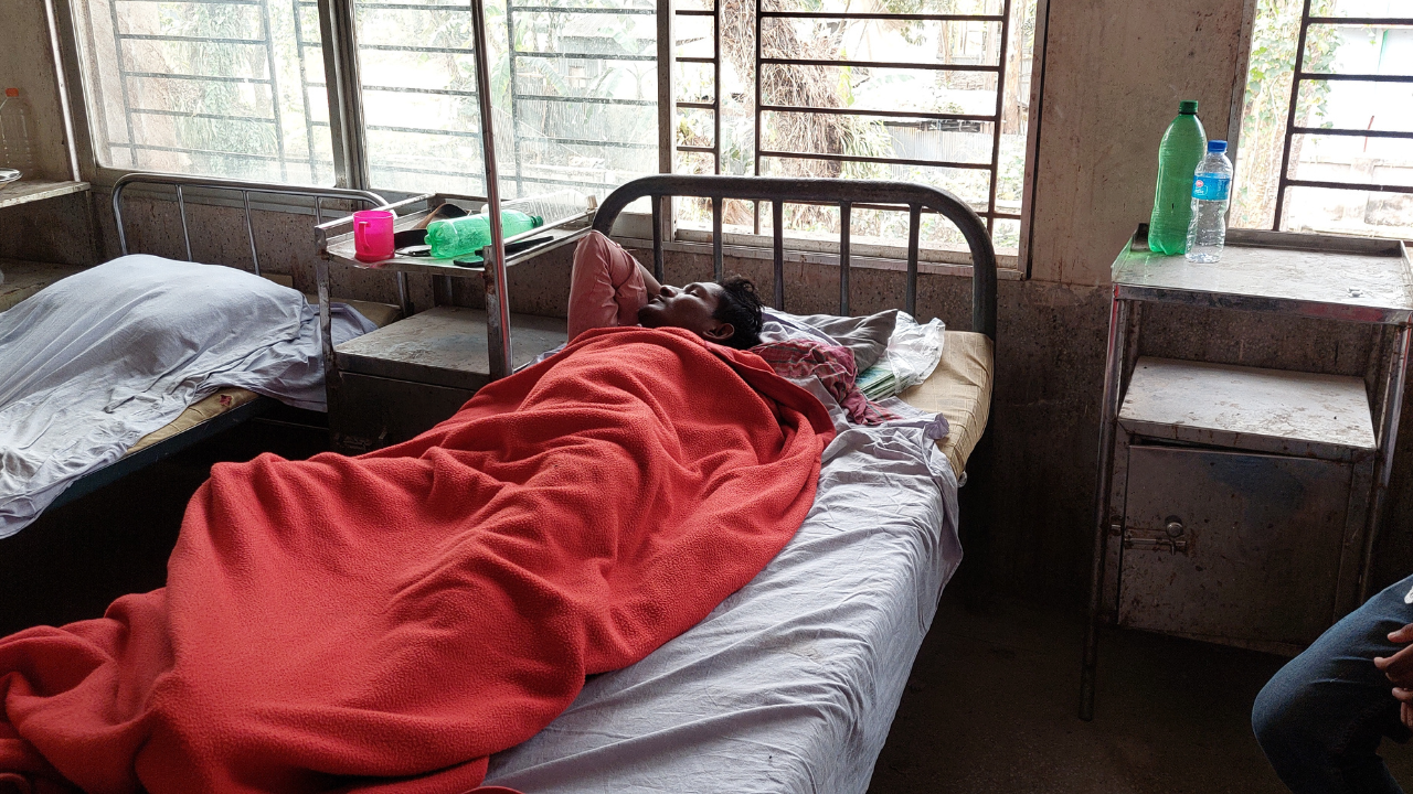 চালের স্লিপ না পেয়ে ইউপি সদস্যের পুত্রকে মারধরের অভিযোগ