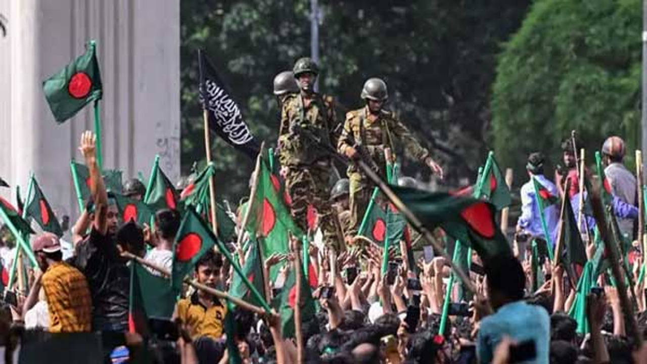 হাসনাতদের আগ্রহেই বৈঠক, বক্তব্য ‘রাজনৈতিক স্ট্যান্ডবাজি’: সেনাসদর