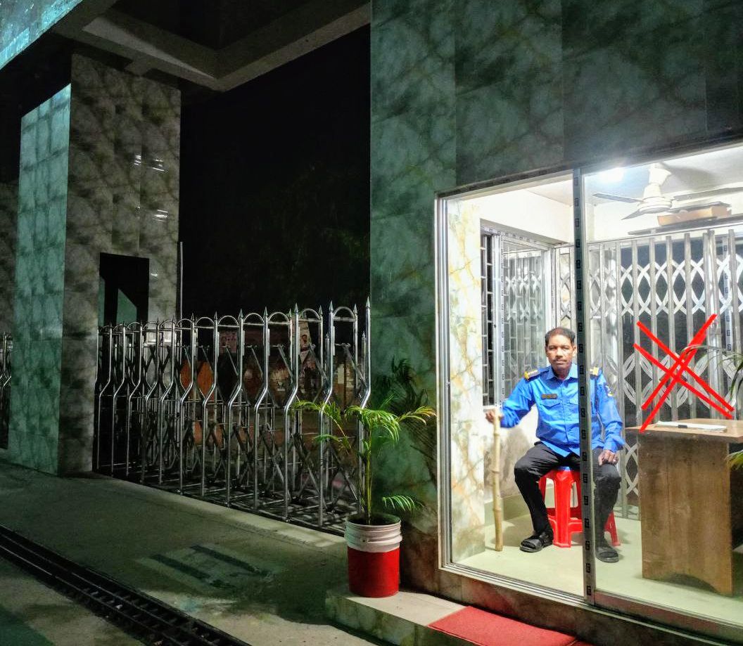 নাড়ির টানে বাড়ি নয়, থাকবেন ক্যাম্পাস পাহারায়