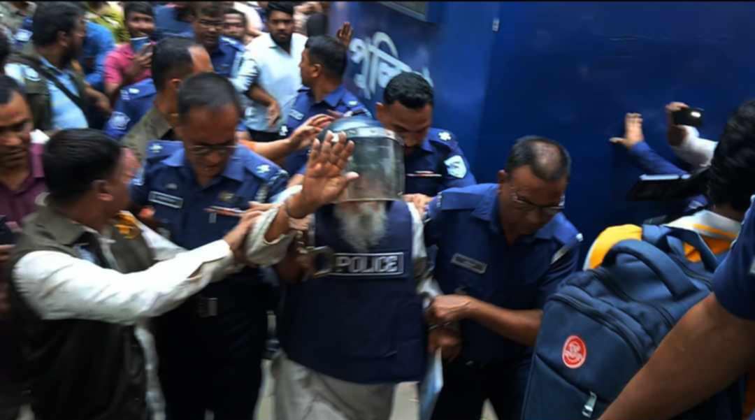 নীলফামারীতে হাজিরা দিতে এসে জনতার তোপের মুখে সাবেক এমপি আফতাব