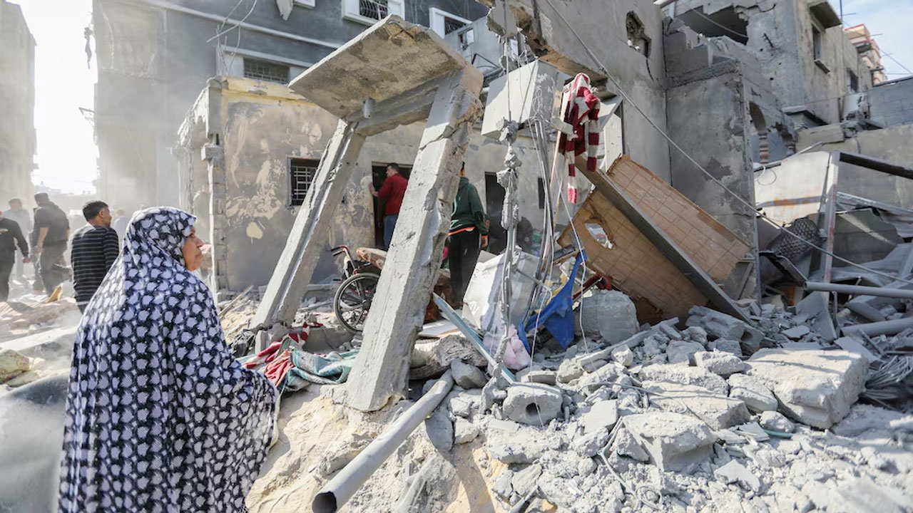 গাজায় ইসরায়েলি বাহিনীর হামলায় এক দিনে নিহত ২৬