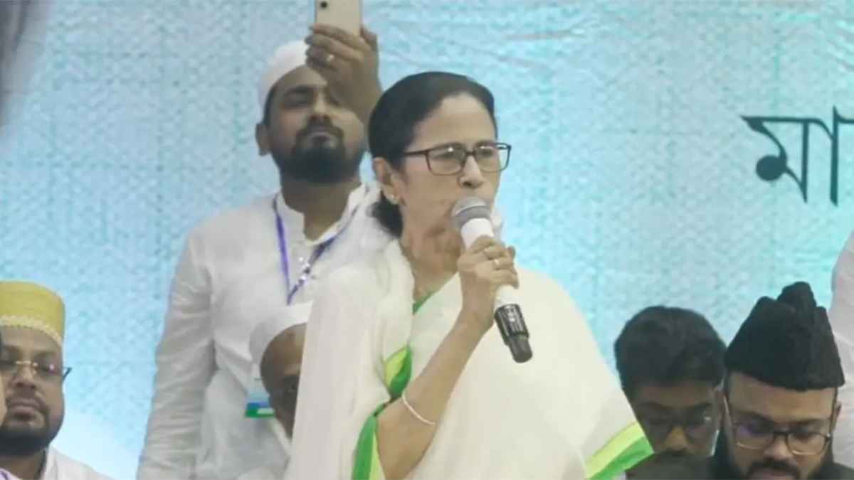 পশ্চিমবঙ্গের দাঙ্গায় বাংলাদেশিদের দুষলেন মমতা