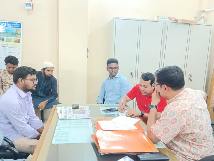 নোবিপ্রবিতে শিক্ষার্থীদের হাতে নিষিদ্ধ ছাত্রলীগ নেতা আটক, মুচলেকায় মুক্তি