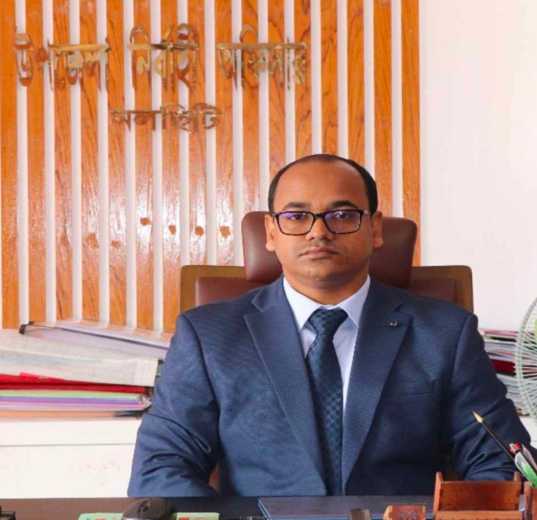 প্রশংসায় ভাসছেন নল‌ছি‌টির ইউএনও