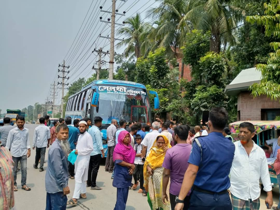 সেলফি বাসের ধাক্কায় নিহত গণস্বাস্থ্যের নিরাপত্তাকর্মী