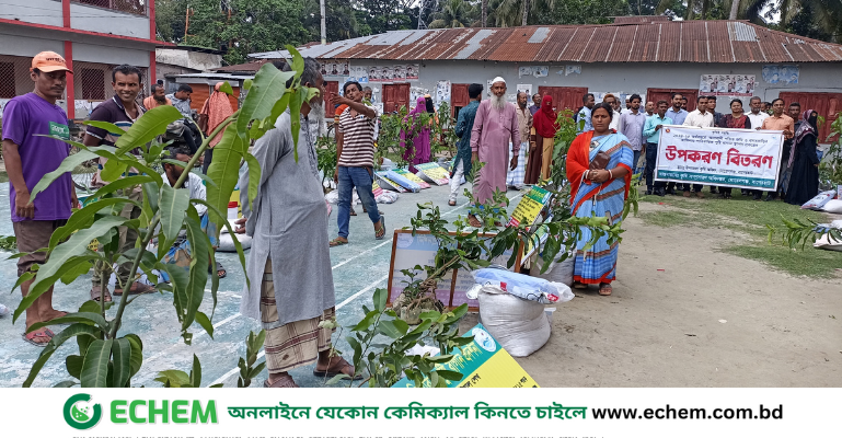 মোরেলগঞ্জে পারিবারিক পুষ্টি বাগানের কৃষক পেলেন ফলজ চারা ও উপকরণ