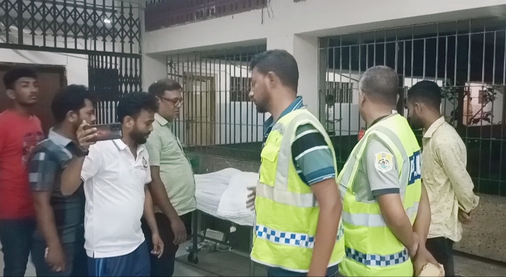 নাটোরে এসএসসি পরীক্ষার্থীর ছুরিকাঘাতে রিক্সা চালকের মৃত্যু