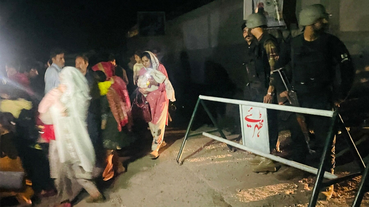পাকিস্তানে দুটি মসজিদে হামলা ভারতের, নিহত বেড়ে ৮