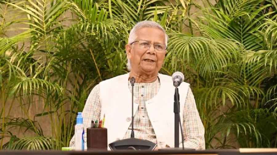 দায়িত্ব পালন অসম্ভব করলে জনগণকে সঙ্গে নিয়ে সিদ্ধান্ত নেবে সরকার: উপদেষ্টা পরিষদের বিবৃতি