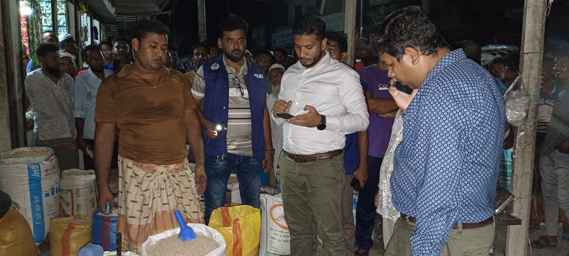শ্যামনগরে ৭৫ বস্তা সরকারি চাল জব্দ, মাদ্রাসা ও এতিমখানায় বিতরণ