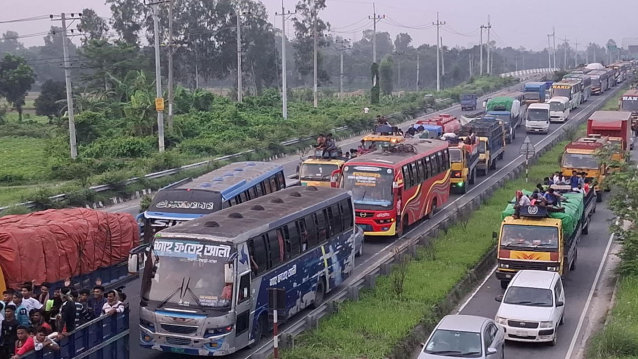 ঢাকা-টাঙ্গাইল-যমুনা সেতু মহাসড়কে ২৩ কিলোমিটার যানজট