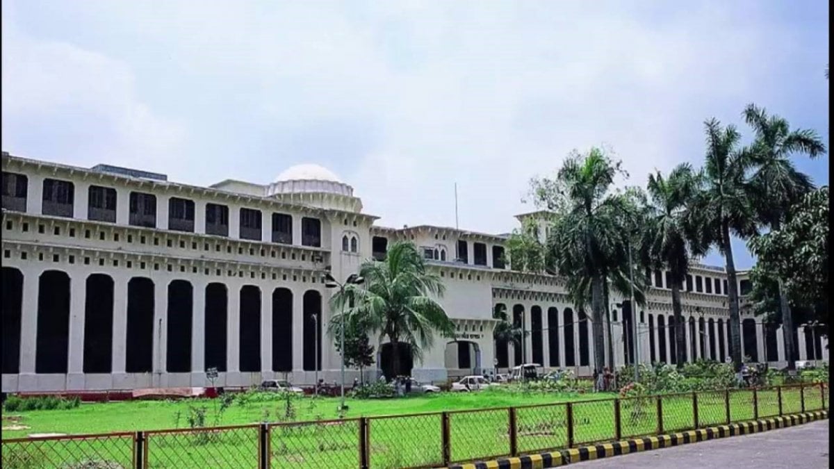 ঢাকা মেডিকেল কলেজের একাডেমিক কার্যক্রম অনির্দিষ্টকালের জন্য বন্ধ ঘোষণা