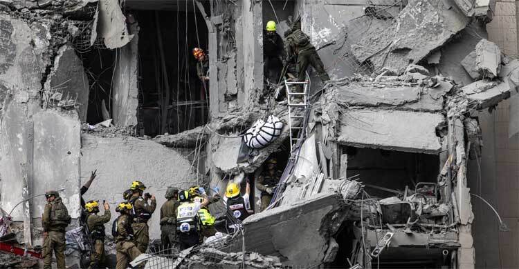 যুদ্ধবিরতিতে ক্ষেপণাস্ত্র ছোঁড়ার দাবি ইসরায়েলের, ইরানের প্রত্যাখ্যান