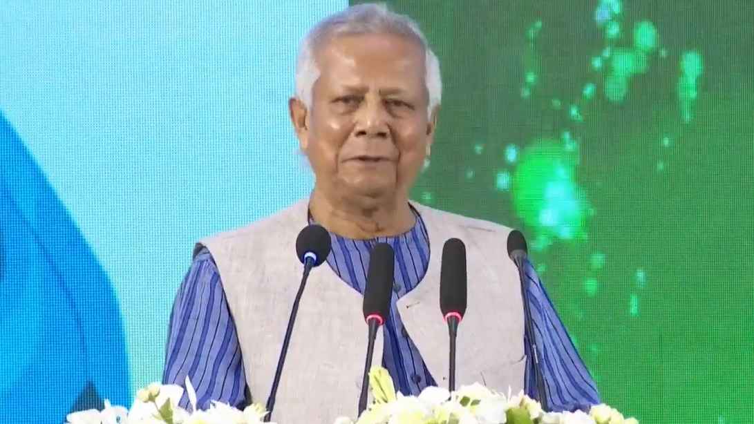 পৃথিবী ধ্বংসে একই অপরাধ আমরা করে যাচ্ছি প্রতিদিন: প্রধান উপদেষ্টা