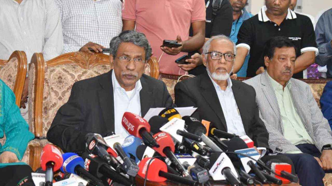 প্রধানমন্ত্রীর মেয়াদ ইস্যুতে ঐকমত্যে পৌঁছানো যায়নি: আলী রীয়াজ