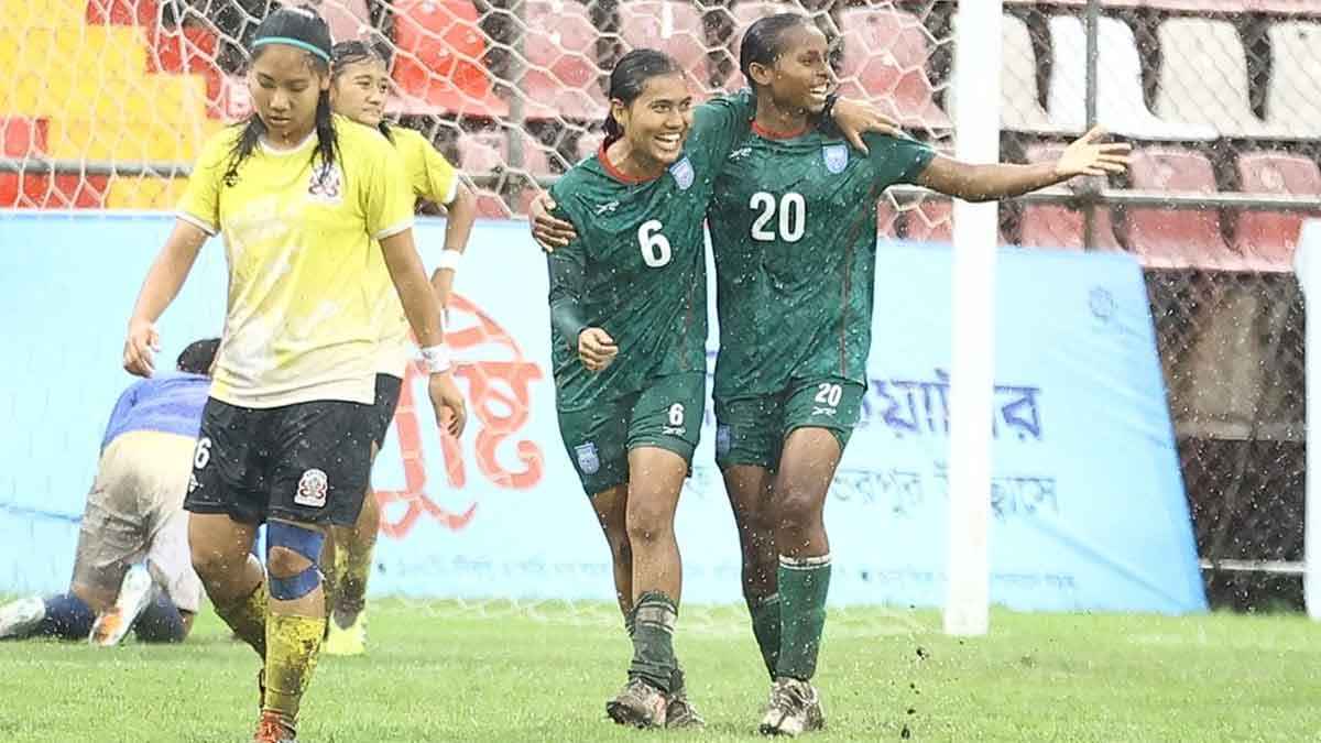 এবার ভুটানকে গোল বন্যায় ভাসালো বাংলাদেশের মেয়েরা