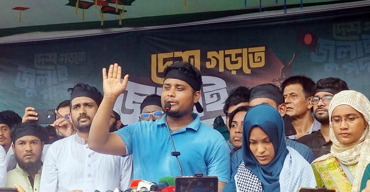 বেতন-ভাতা ফেরত দিয়ে স্বাস্থ্য উপদেষ্টাকে পদত্যাগ করতে হবে: হাসনাত আবদুল্লাহ