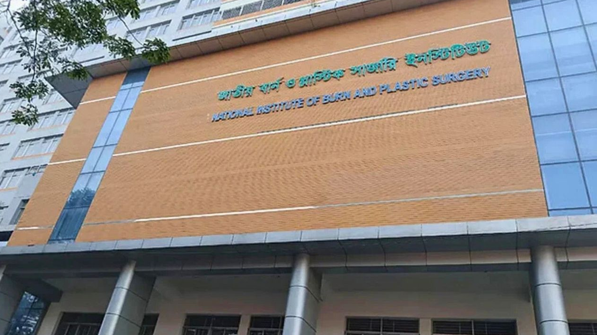 মাইলস্টোন ট্র্যাজেডি: না ফেরার দেশে সপ্তম শ্রেণির শিক্ষার্থী আয়ানও