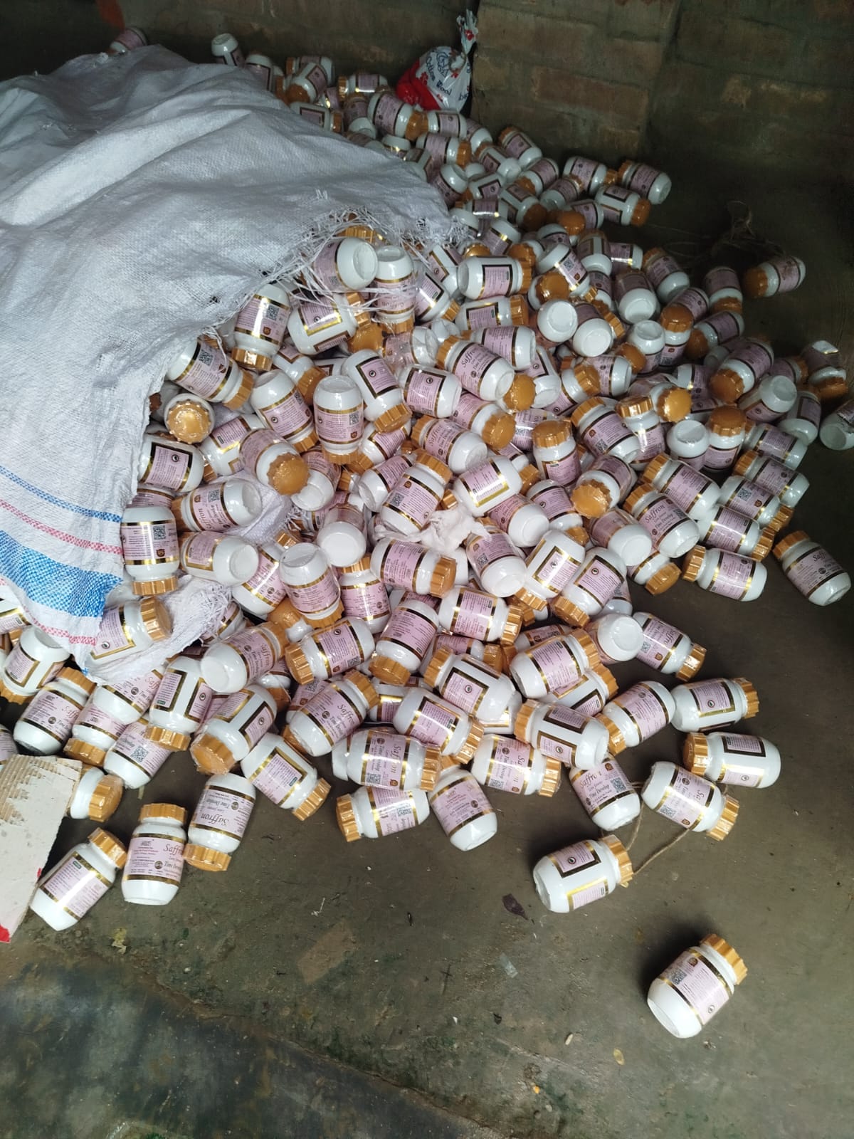 নাটোরে কোটি টাকার নকল যৌন উত্তেজক ওষুধ জব্দ